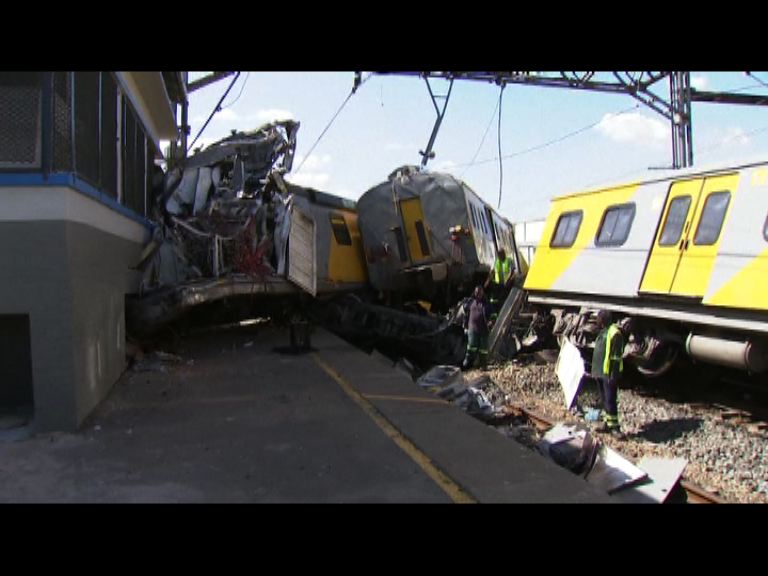 南非載客火車相撞1死逾200傷