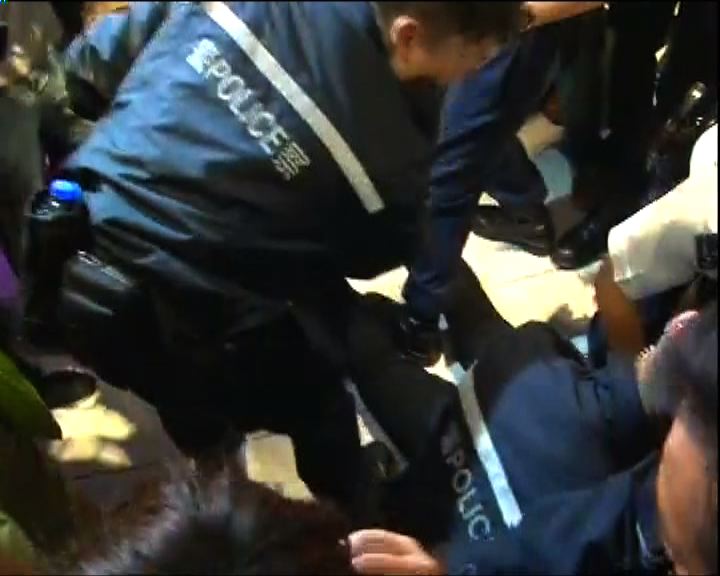 
沙田示威一男子被控襲警