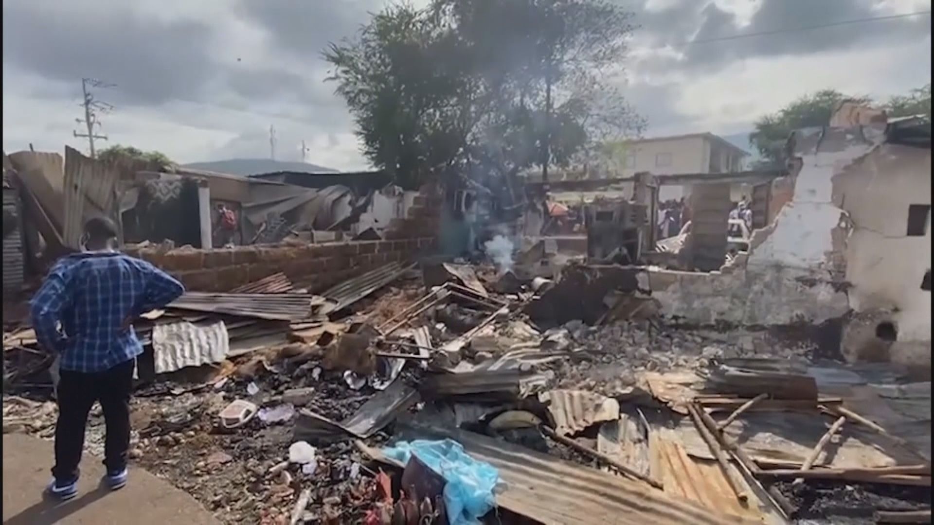塞拉利昂運油車爆炸近百人喪生　當地醫療系統不勝負荷