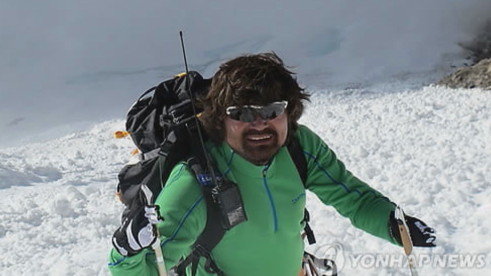 無手指登山者金洪彬征服14座高峰