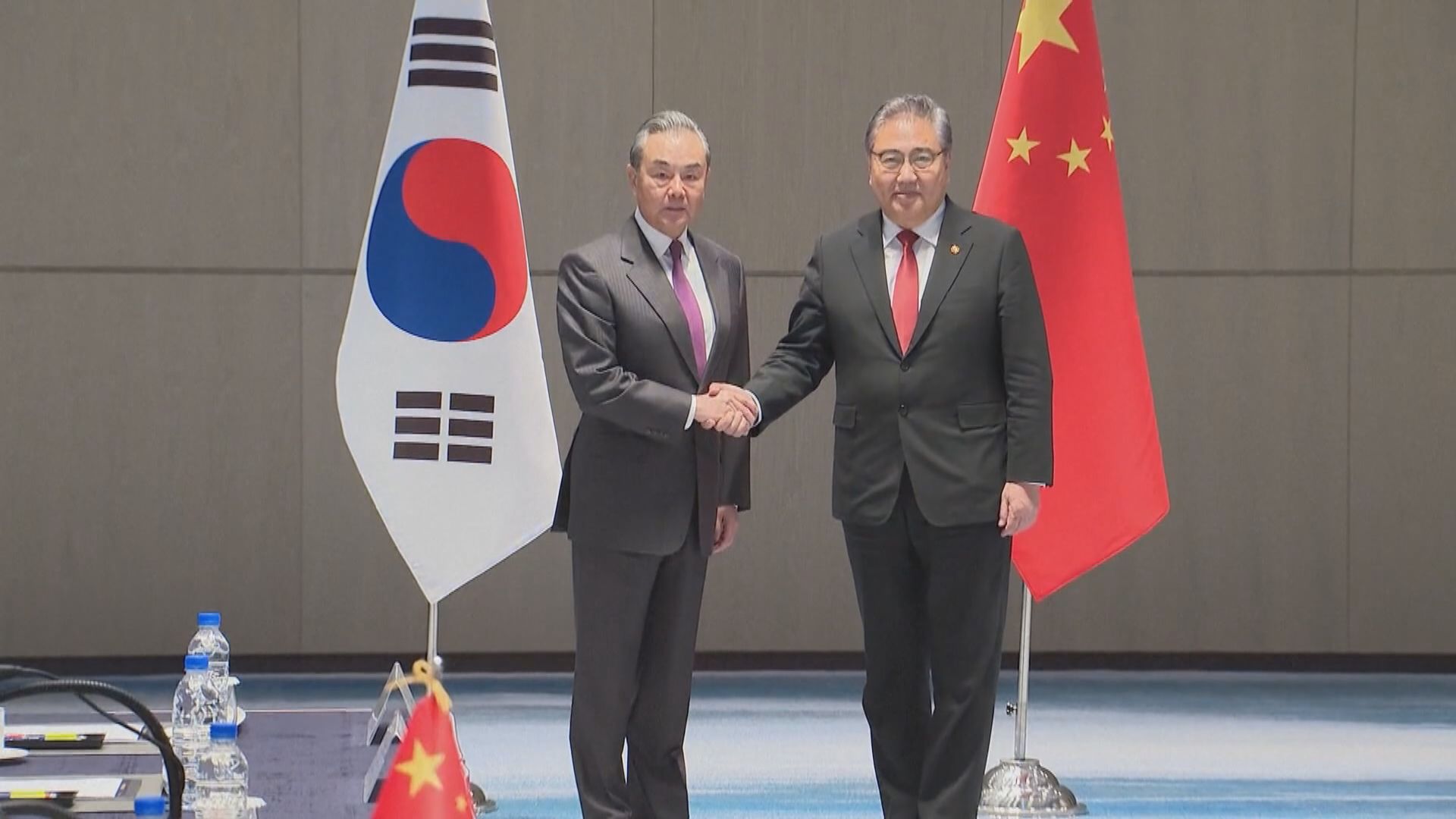 王毅晤南韓外長朴振 確認中韓戰略合作伙伴關係定位