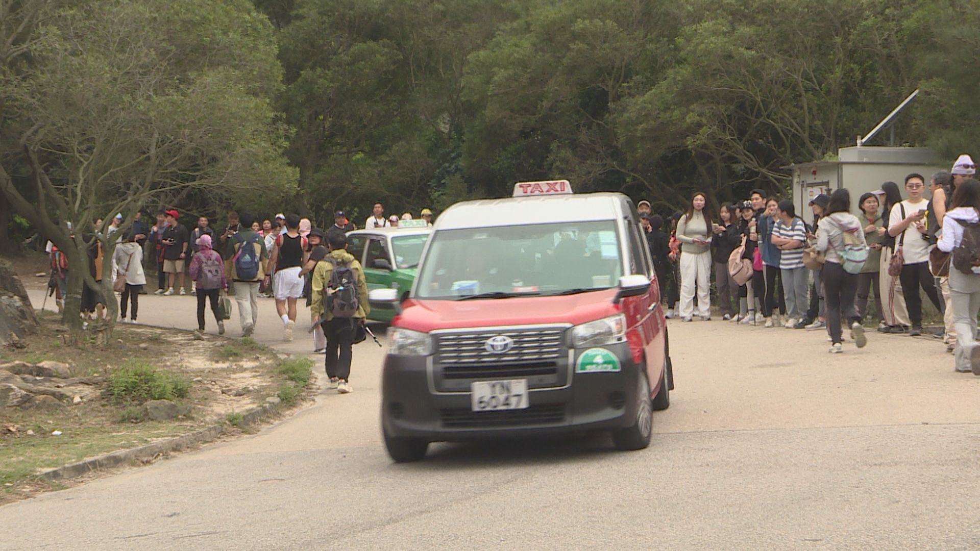 西貢萬宜路假日擬禁止的士「朝九晚六」駛入