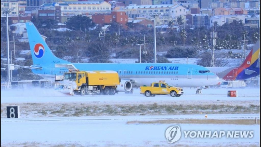 濟州機場關閉跑道除雪　航班受阻