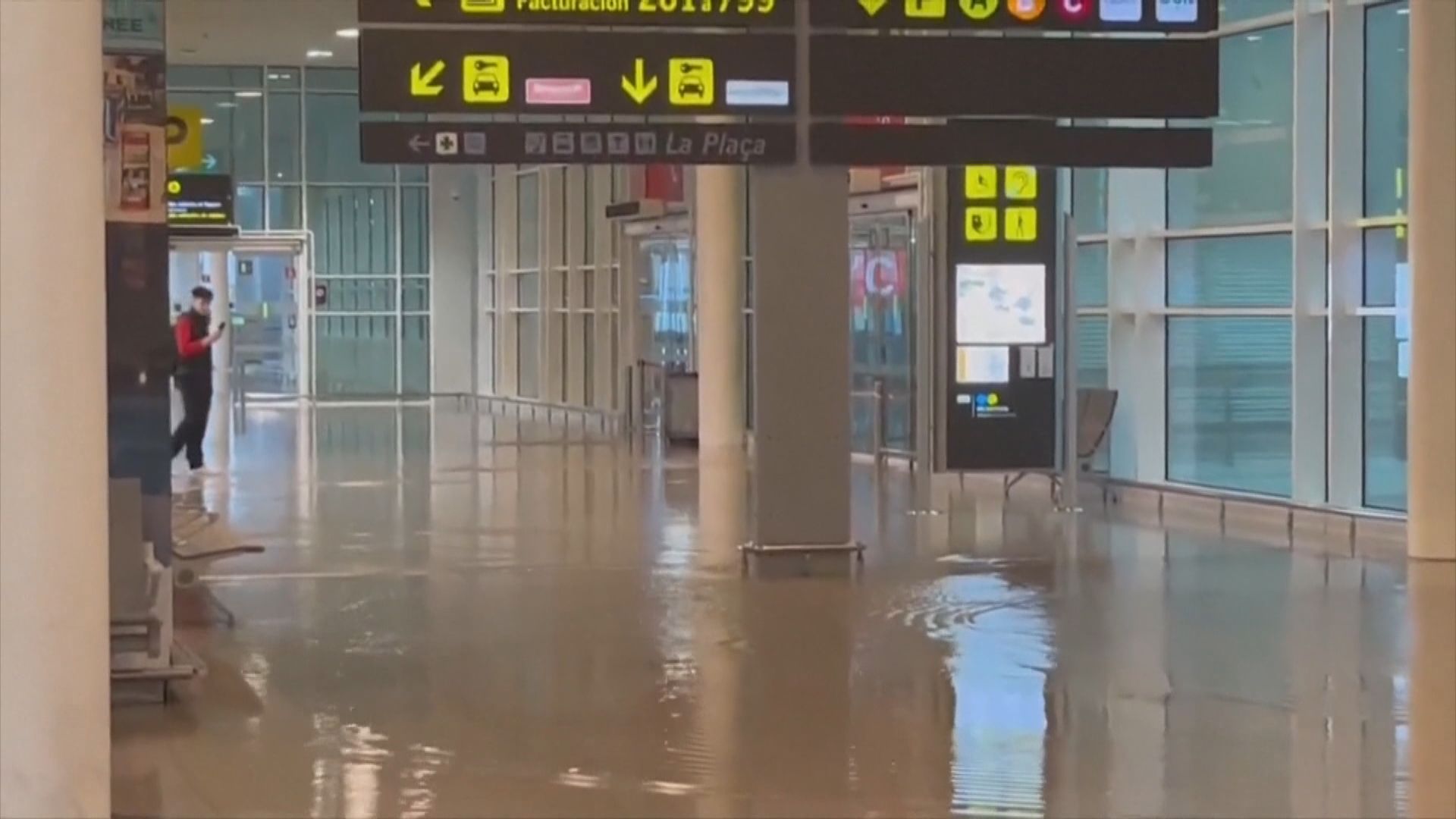 西班牙持續暴雨　巴塞羅那交通大受影響