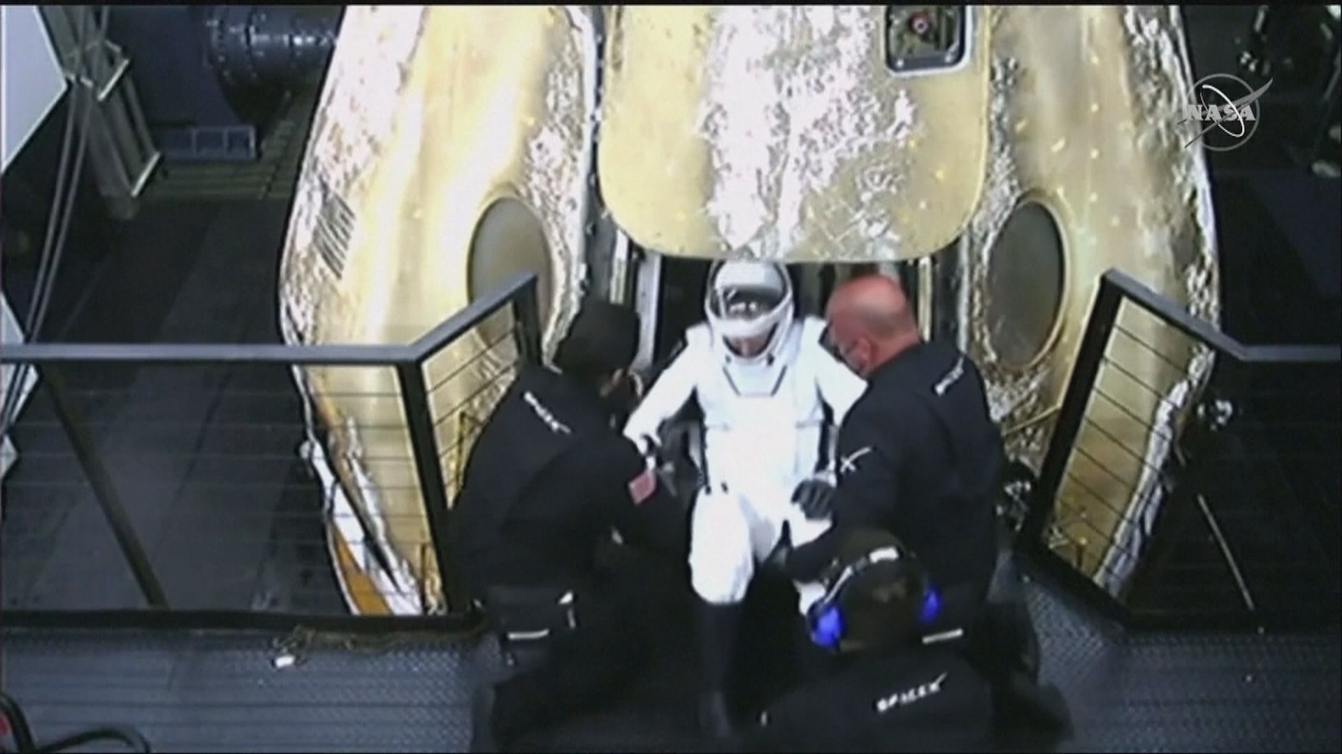 SpaceX龍飛船四名太空人返回地球