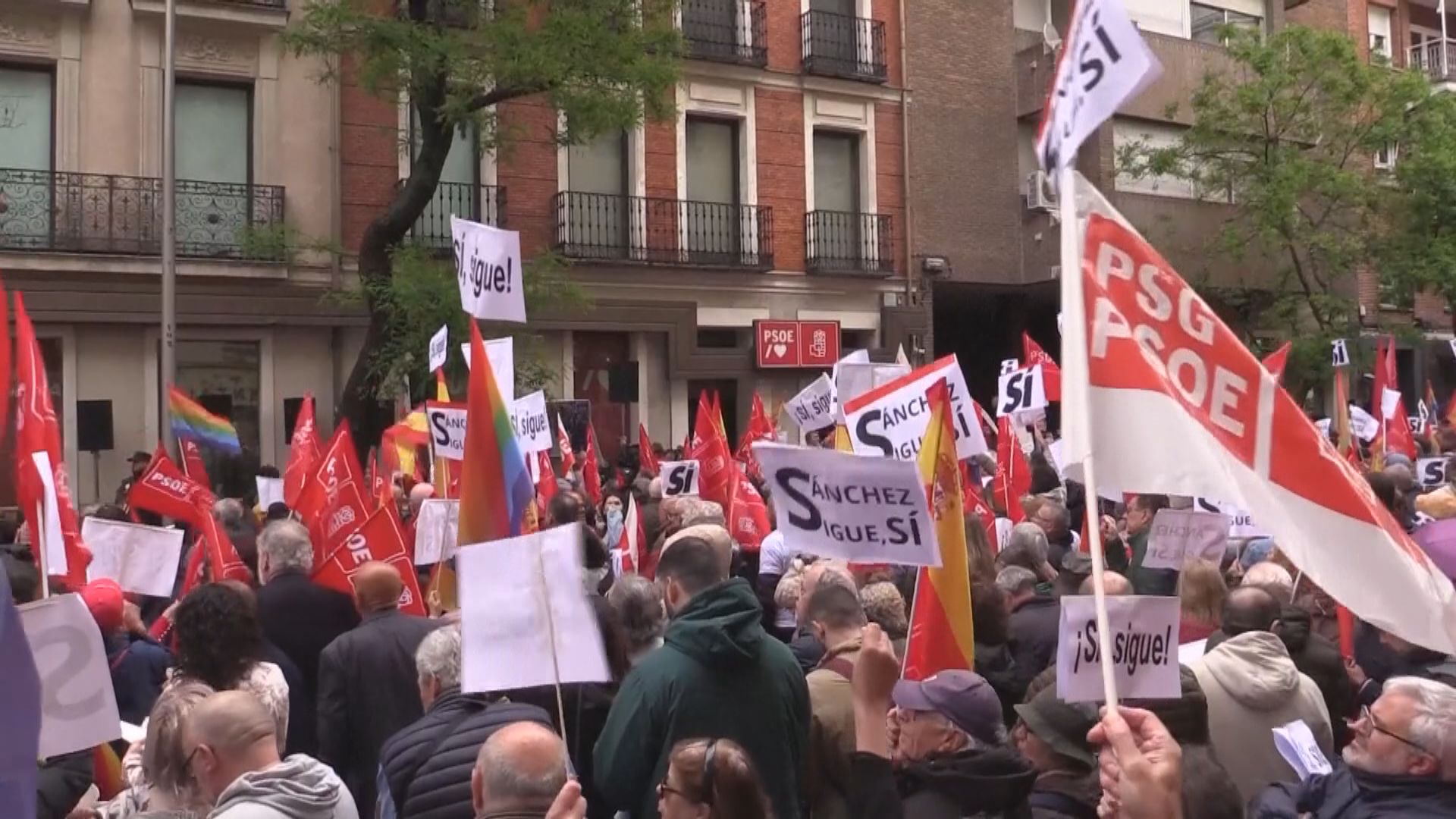 西班牙工社黨支持者促桑切斯續任首相
