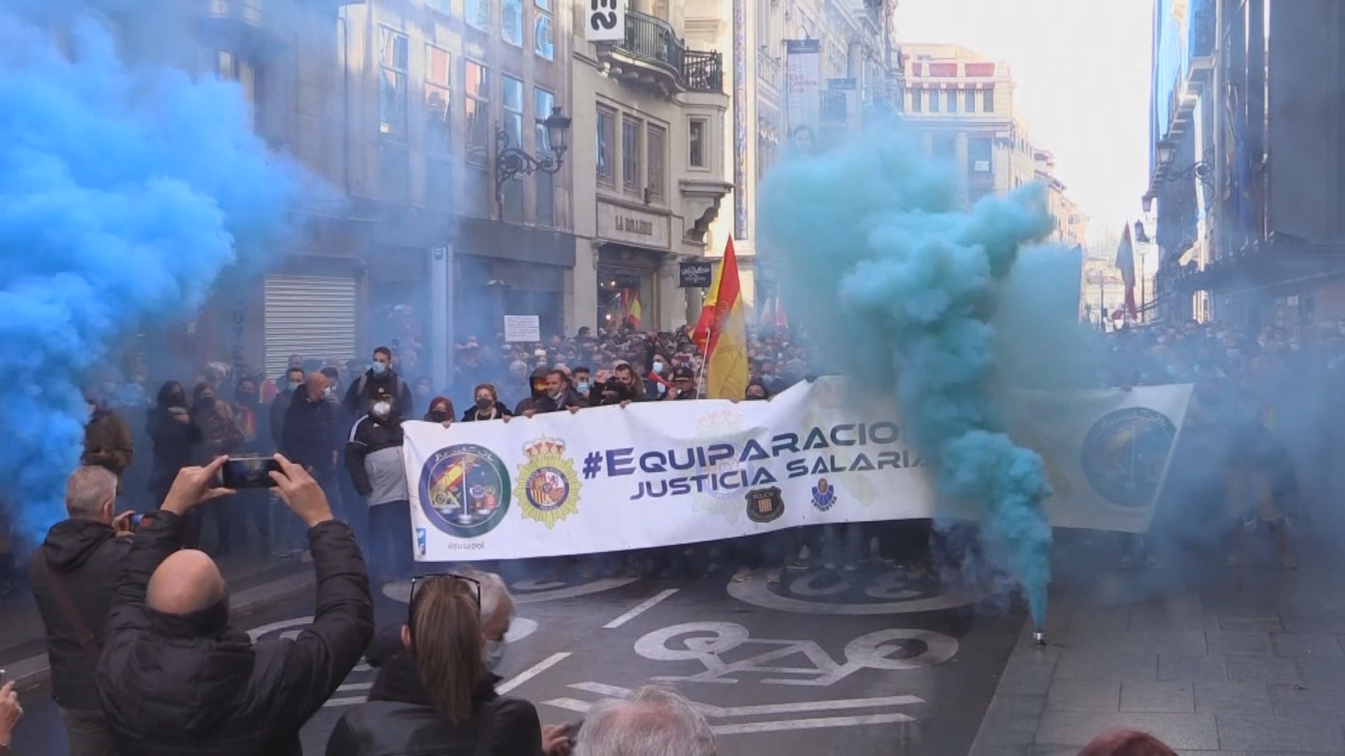 西班牙有警員抗議當局擬改革安全法