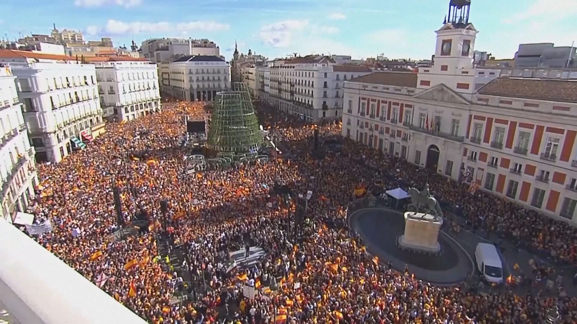 西班牙多地示威反對特赦加泰分離主義領袖