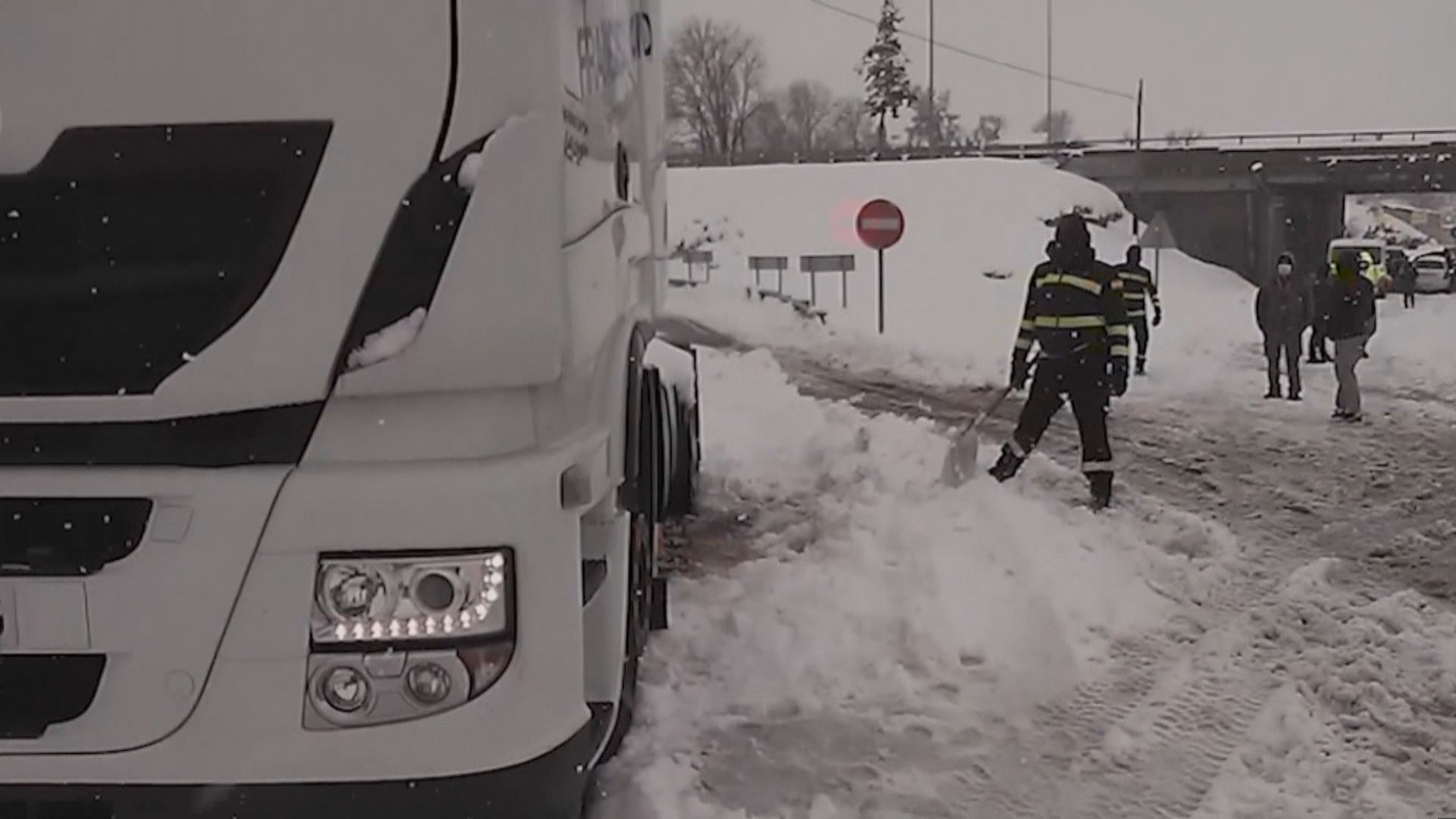 西班牙暴雪持續至少四人死亡