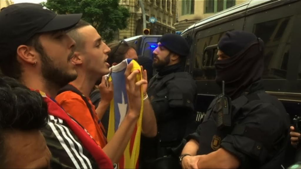 加泰羅尼亞民眾抗議警方粗暴干預獨立公投