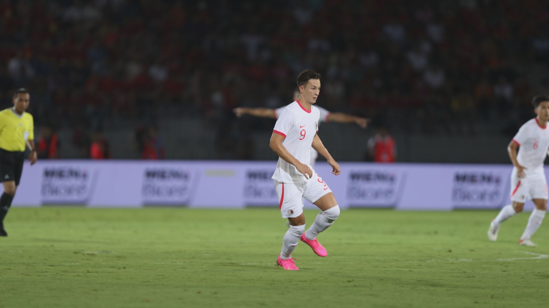 香港足球代表隊作客友賽0比1不敵越南