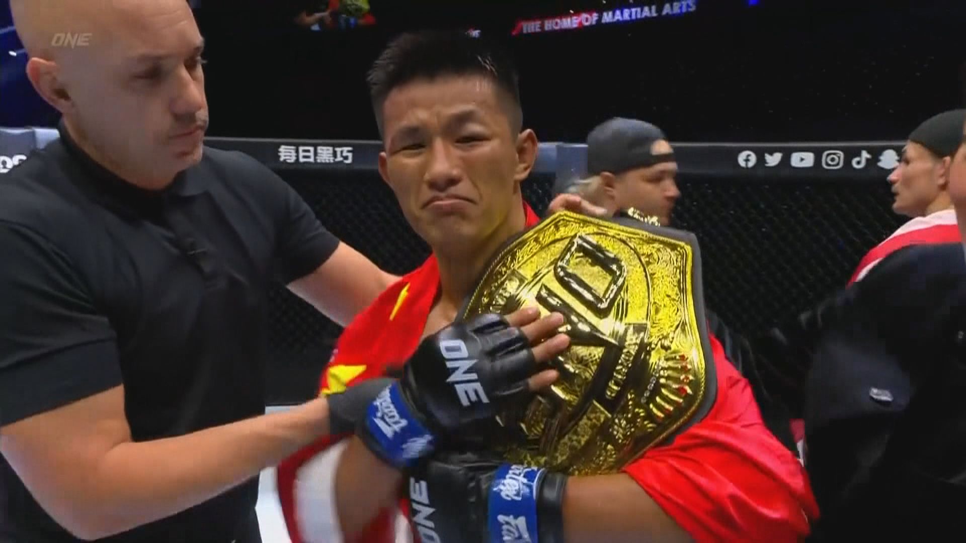 MMA　唐凱羽量級封王　成首位中國世界冠軍