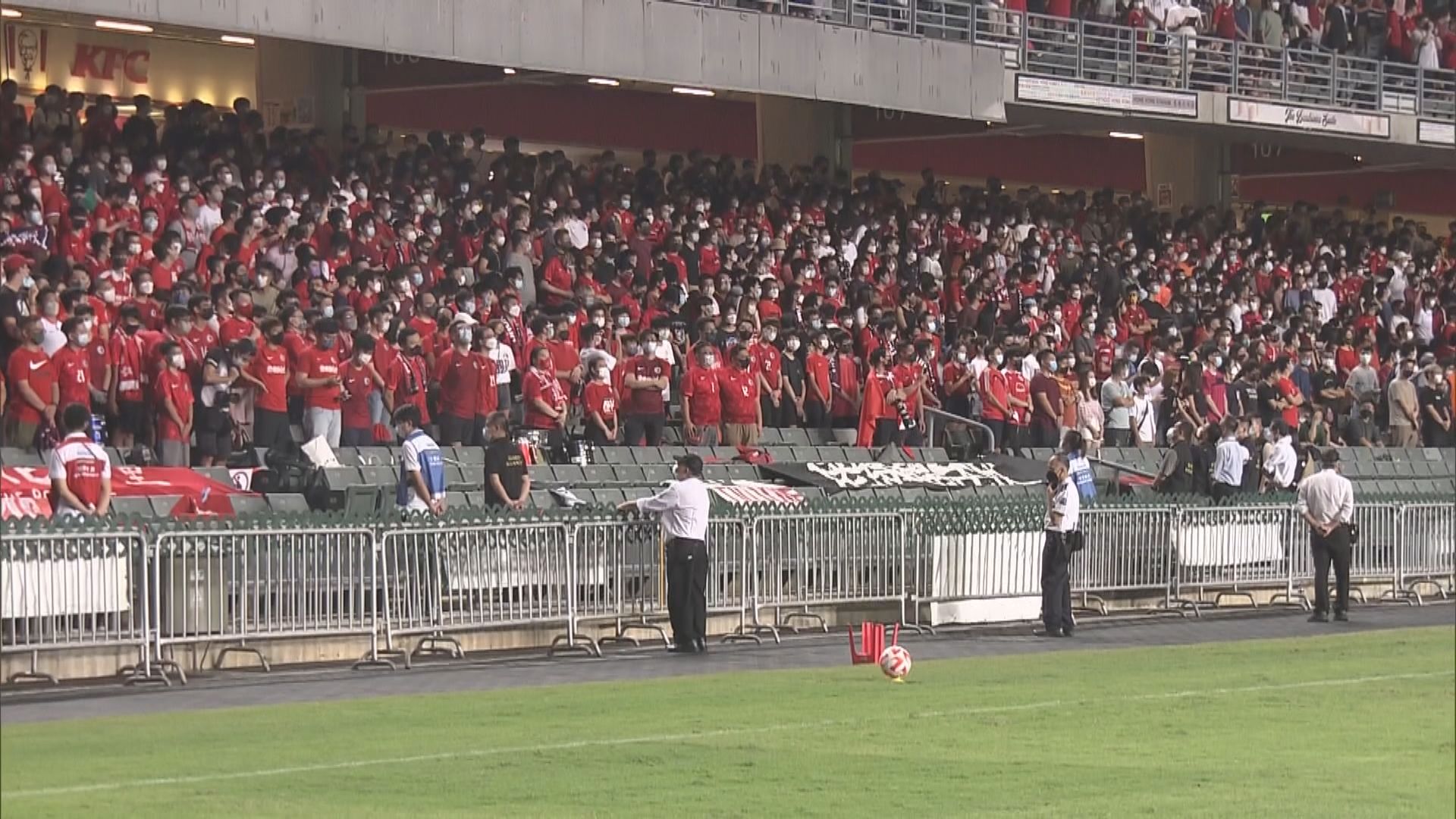 國際足球友誼賽　香港對緬甸大球場上演　賽前奏國歌觀眾席曾有噓聲