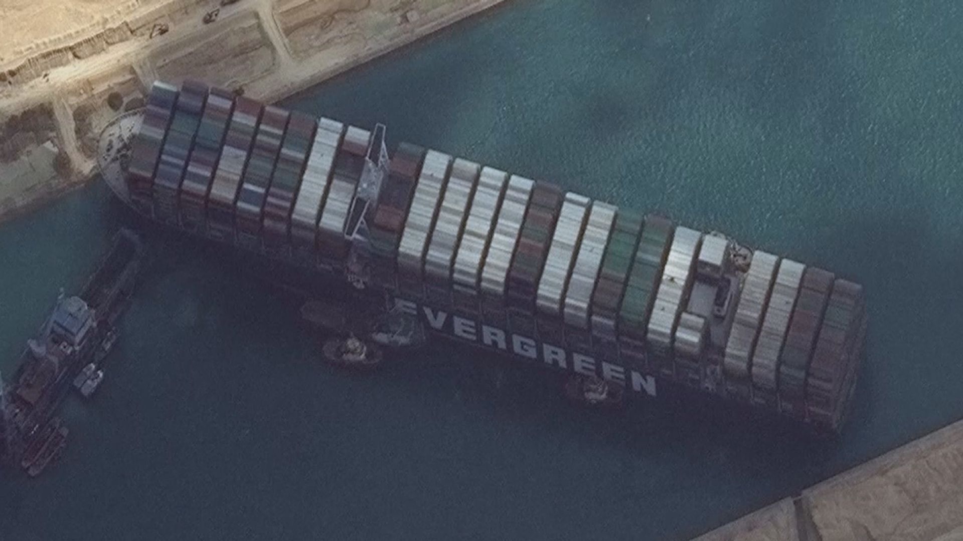 擱淺蘇彝士運河貨輪若未能脫淺　或要卸下船上約二萬個貨櫃