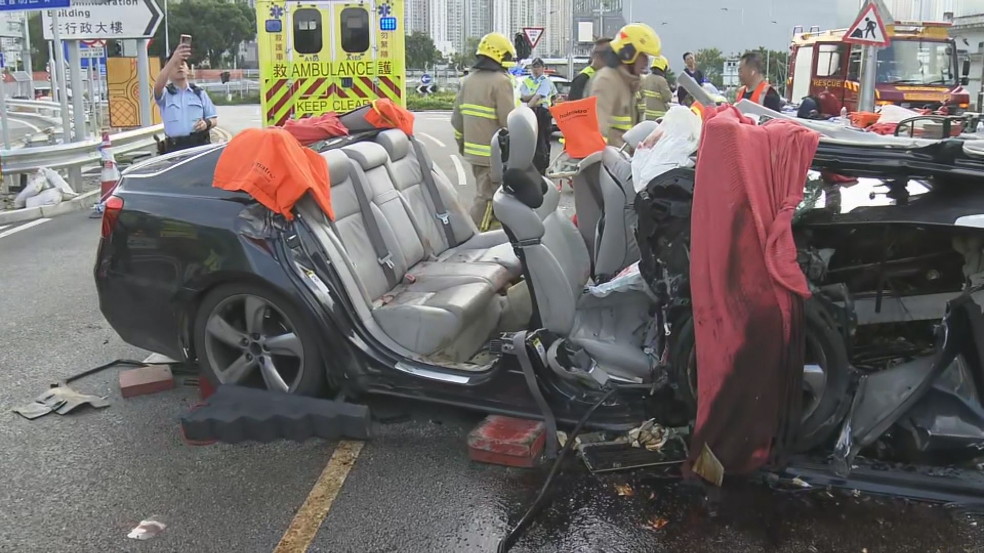 藍田交匯處嚴重車禍 司機被困個半小時送院後死亡