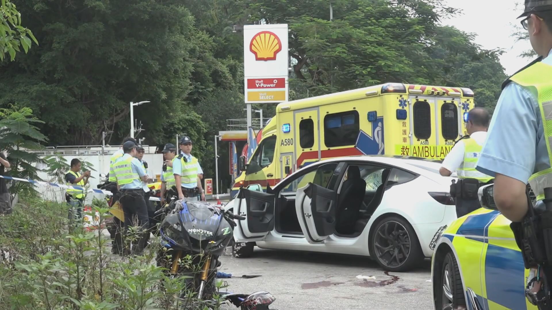 大圍兩車相撞電單車司機重傷　另一司機涉危駕被捕