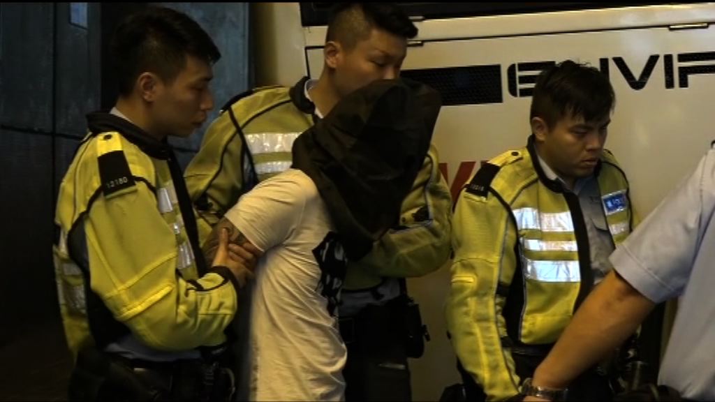 一名男子於九龍東涉瘋狂駕駛及藏毒被捕