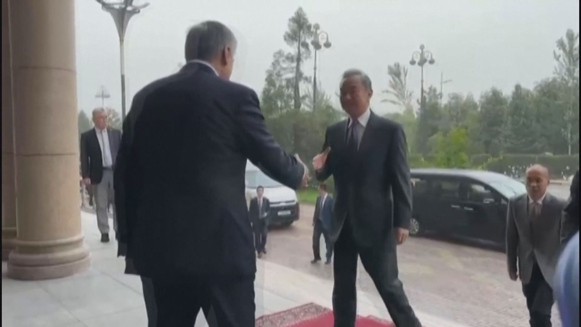 王毅會晤塔吉克外長 稱雙方要加強發展戰略對接