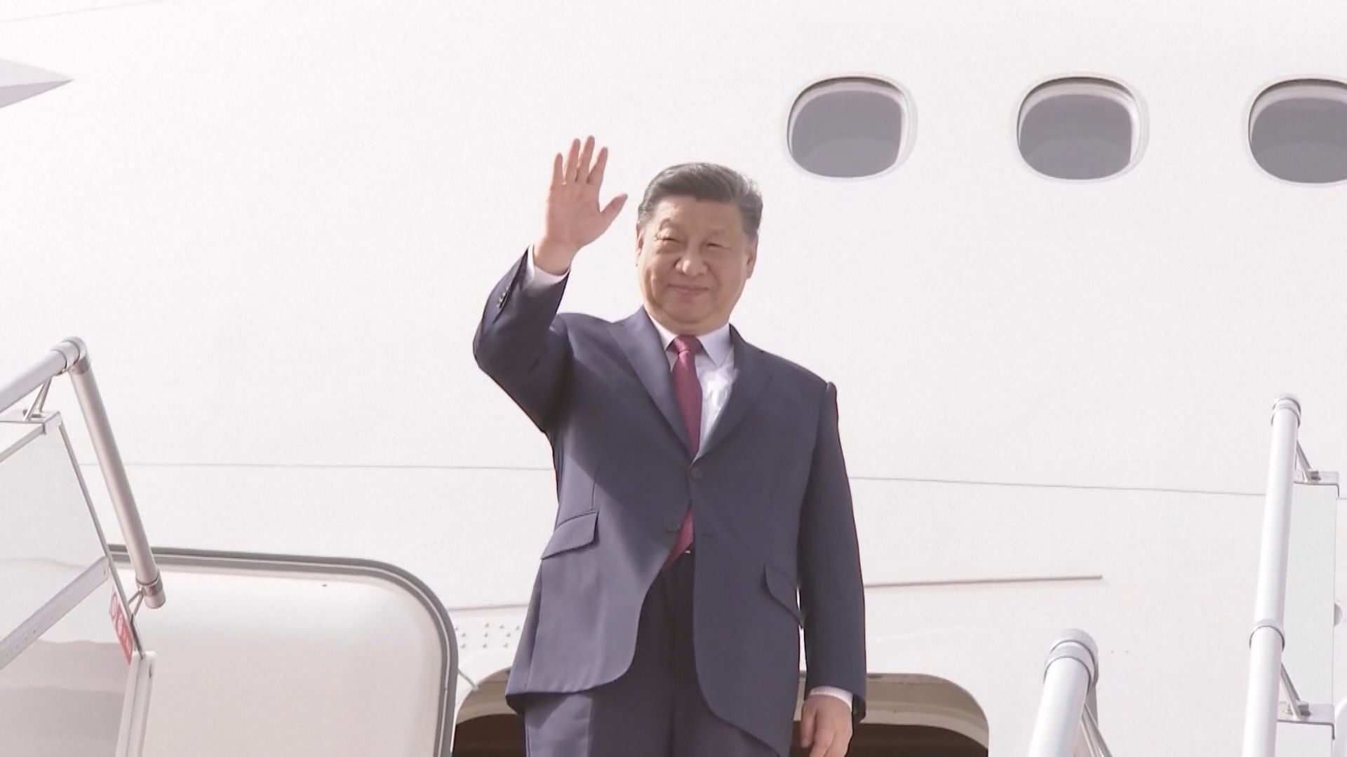 習近平結束塔吉克國事訪問行程返回北京