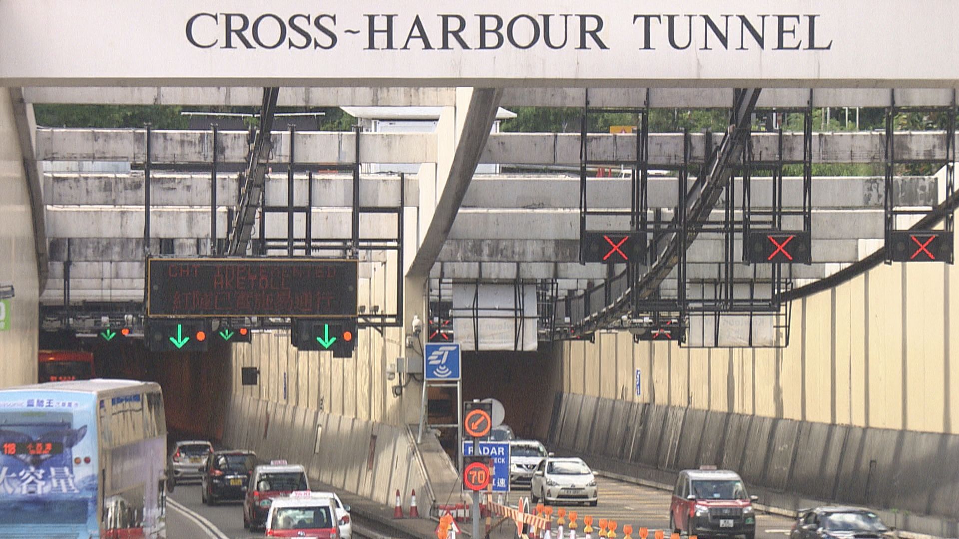 三隧分時收費將致小巴貴四倍 運輸署：已盡量減低影響