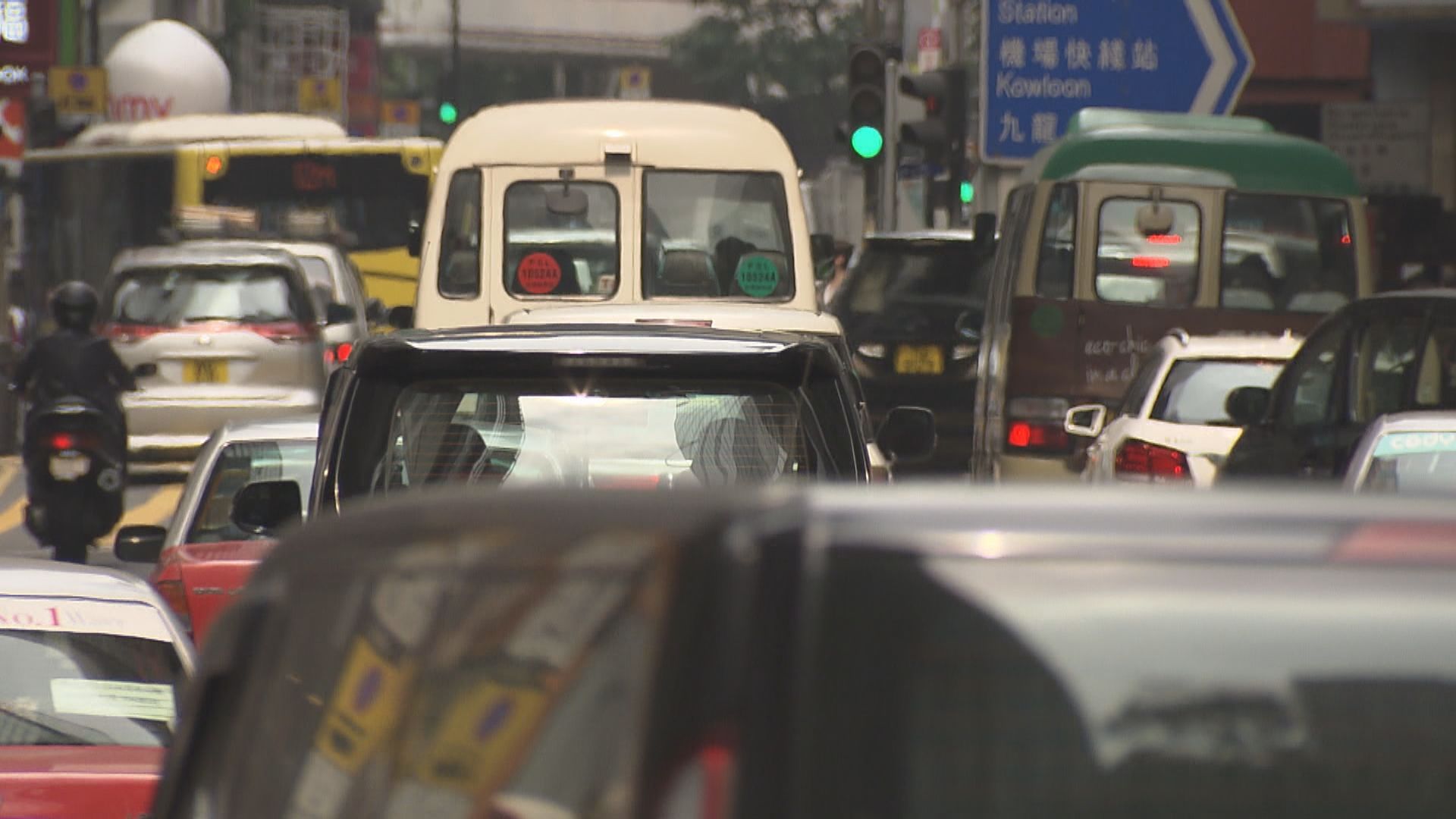 11月起兒童乘坐私家車必須使用束縛設備