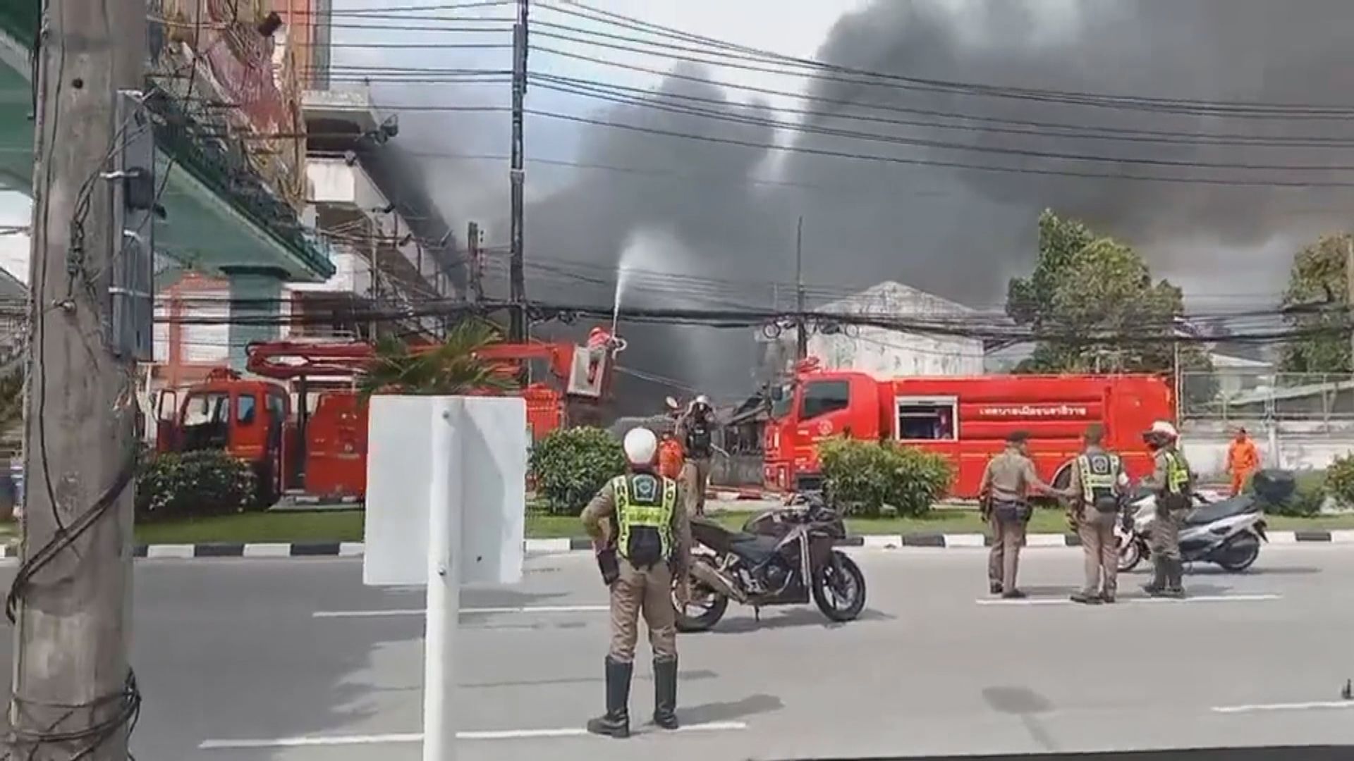 泰國南部警察公寓遭汽車炸彈襲擊至少1死29傷