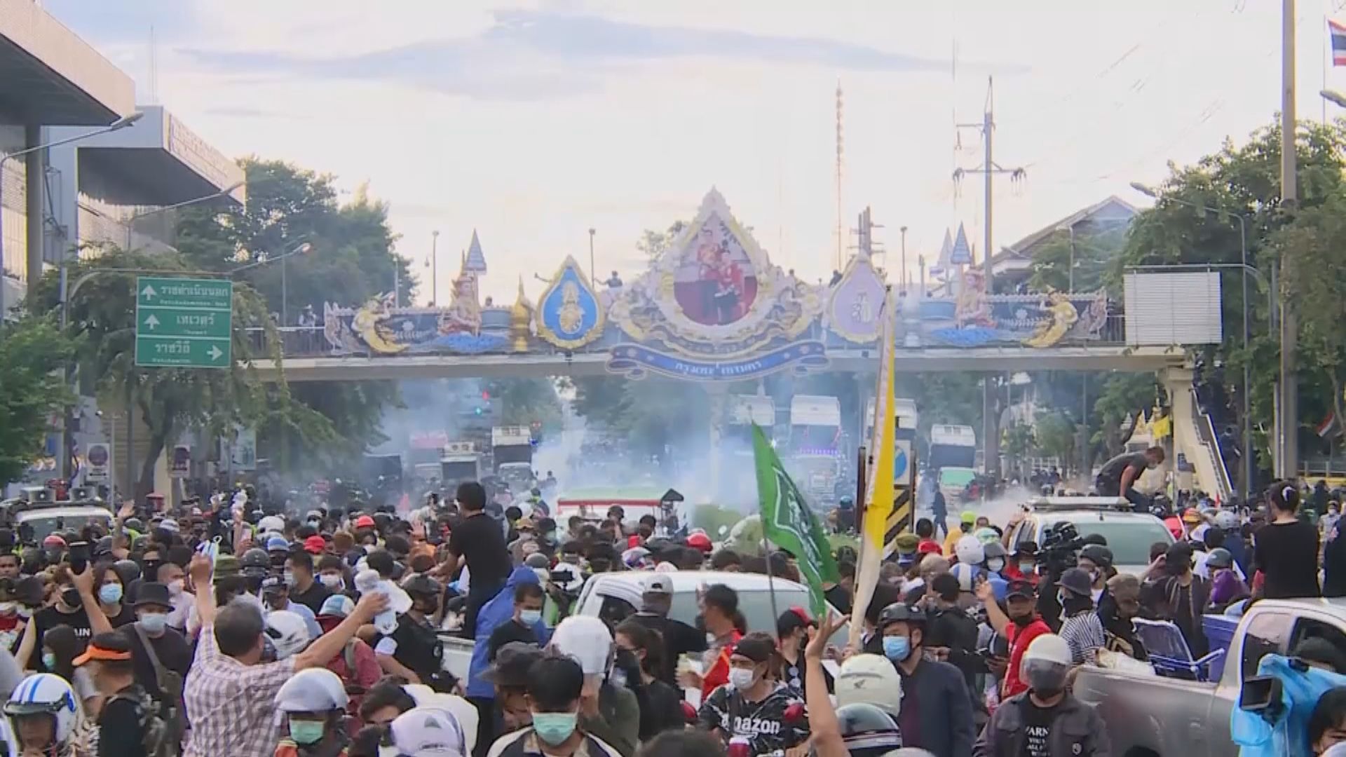 泰國有示威抗議政府抗疫不力要求總理巴育下台
