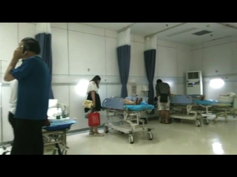 天津爆炸傷者送往多間醫院　傳媒採訪被阻