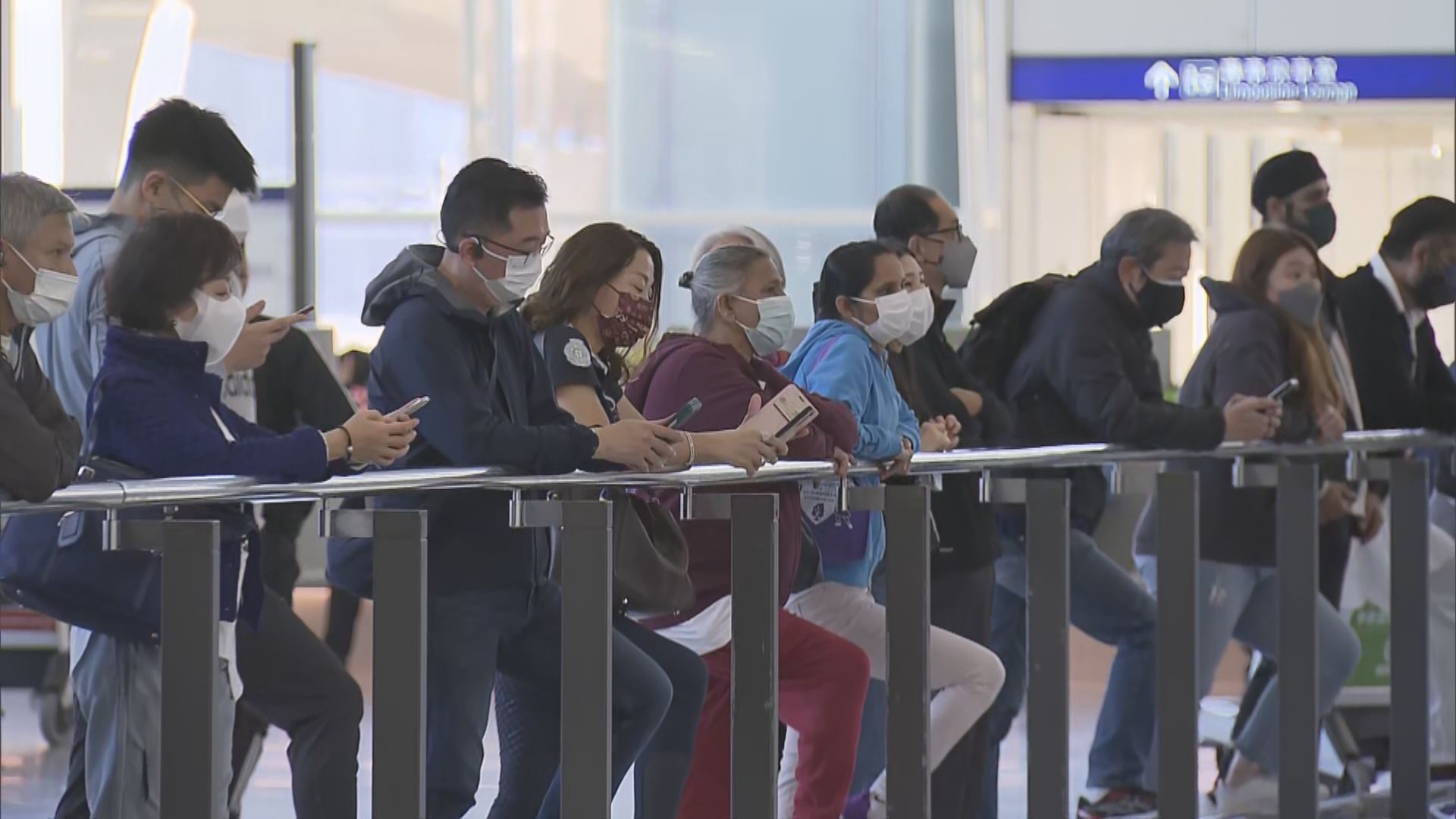 政府送機票加消費券　訪港旅客稱會短期再來香港