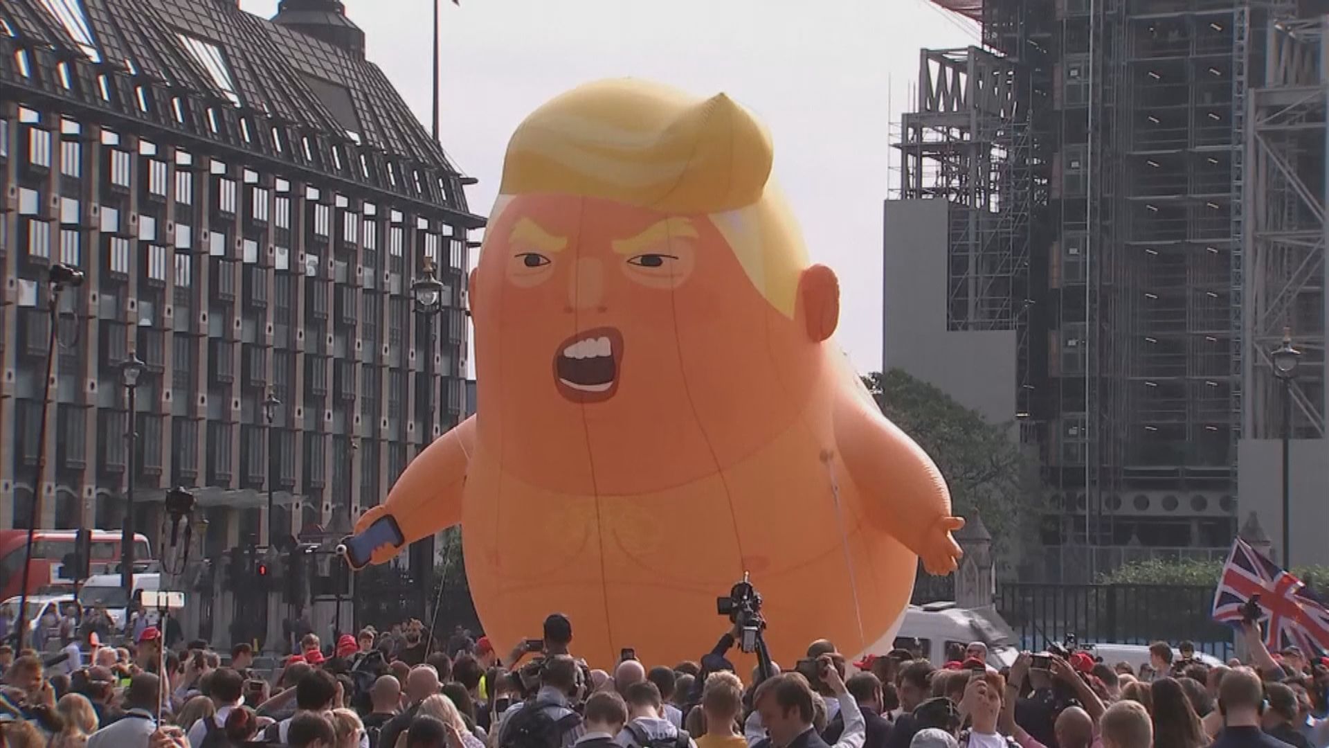 示威象徵「特朗普寶寶」氣球成倫敦博物館展品