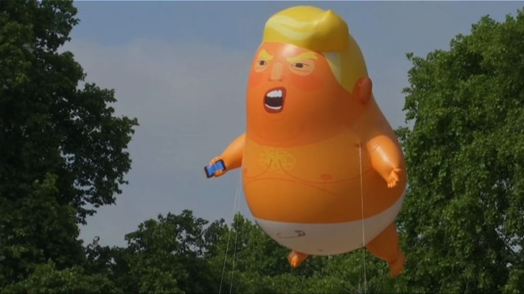巨型「特朗普寶寶」氣球倫敦升空反特朗普
