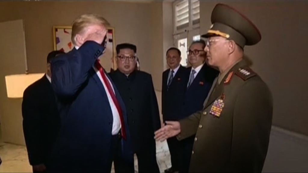 特朗普向北韓軍人敬禮惹批評