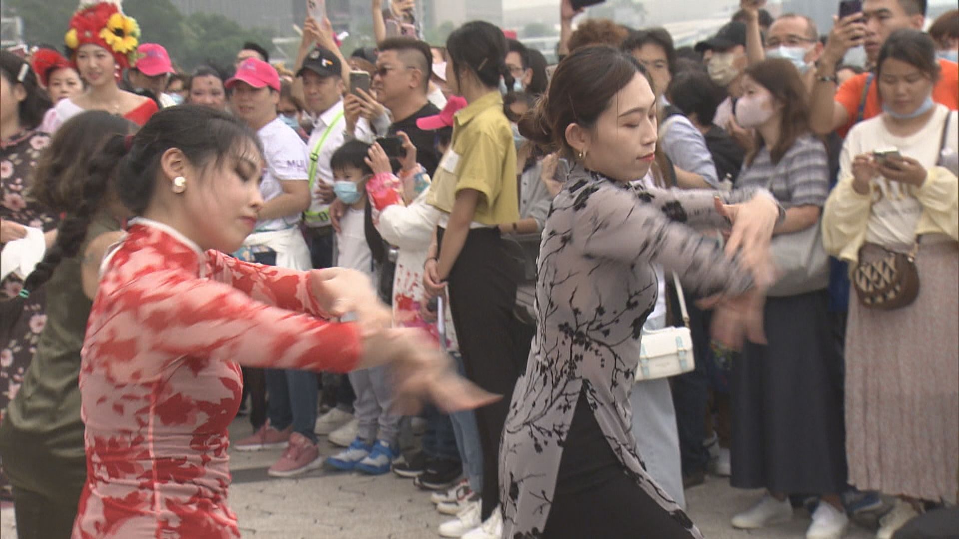 香港流行文化節揭幕　星光大道霹靂舞巡遊紀念香港巨星
