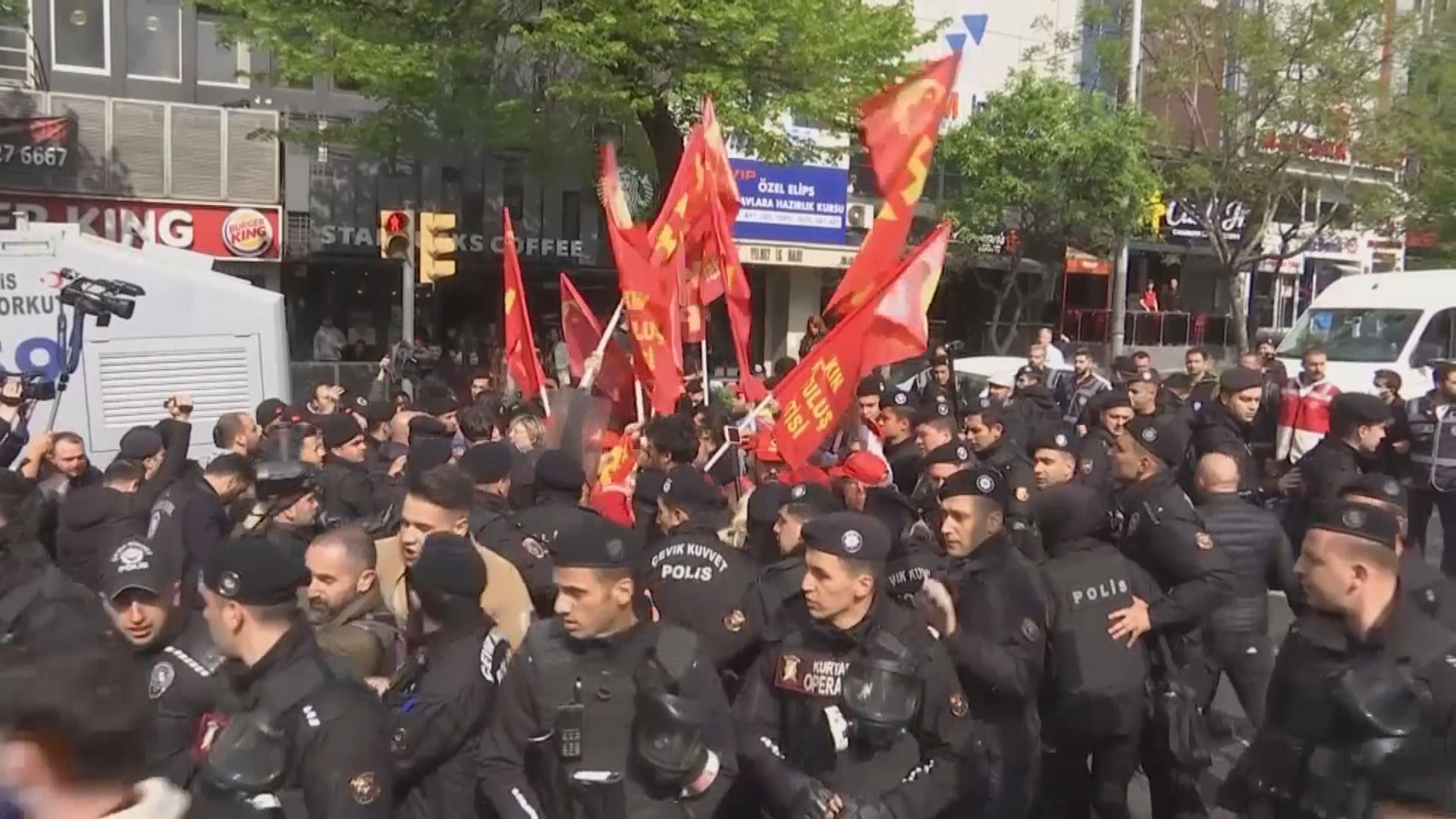 伊斯坦布爾勞動節示威　過百人被扣留