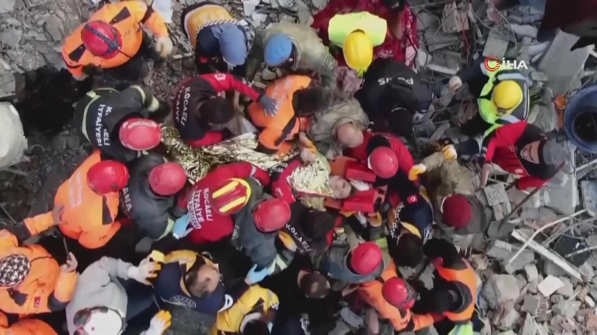 土耳其災區有零星生還者獲救　敘開放多兩條跨境通道