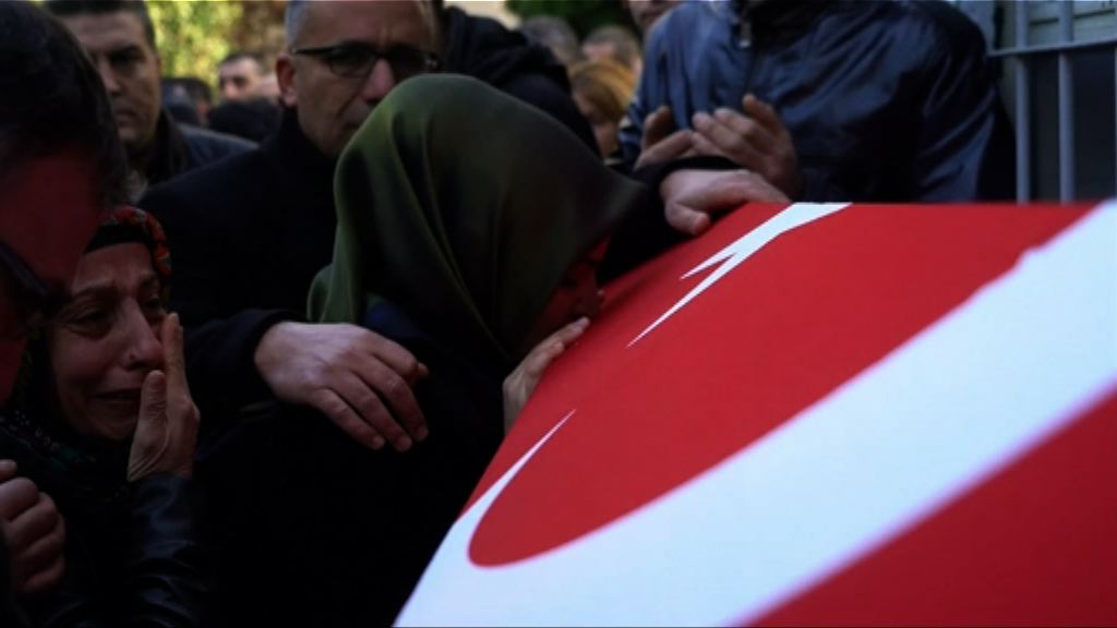 伊斯坦布爾恐襲案死者陸續下葬