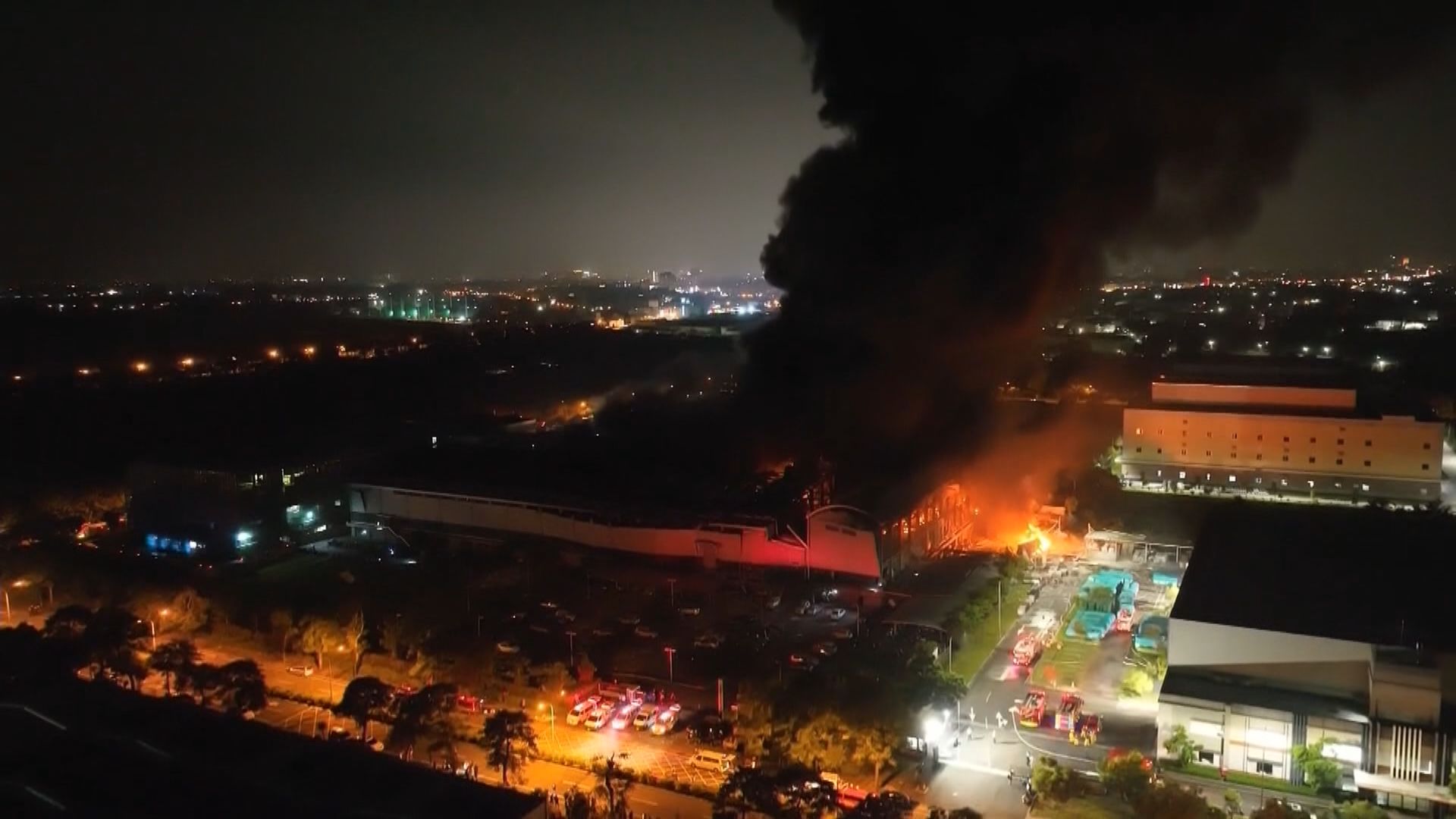 台灣屏東高爾夫球廠大火 維持九死九十八傷