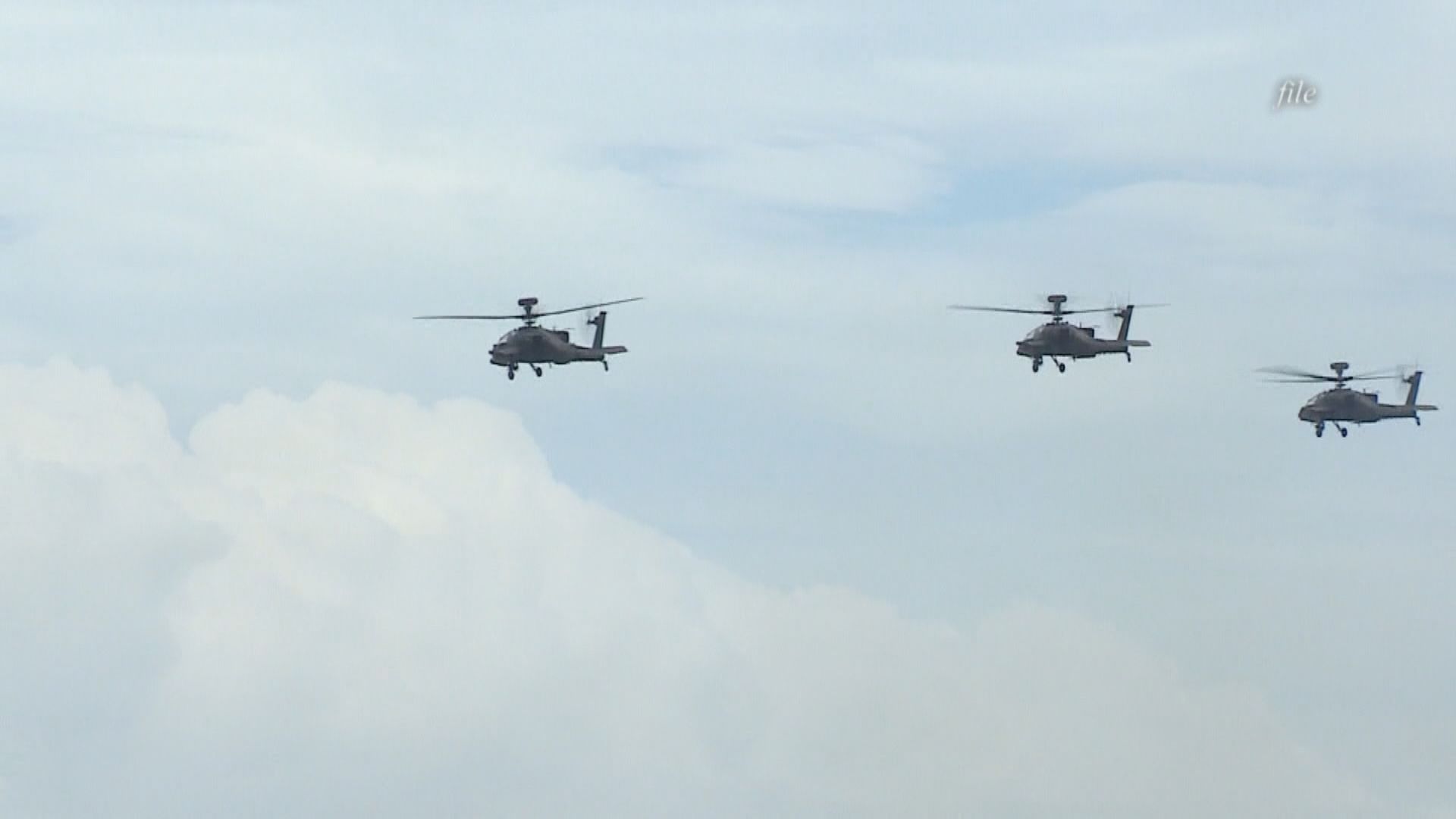 台灣軍方有直升機演習時飛彈發射架掉落