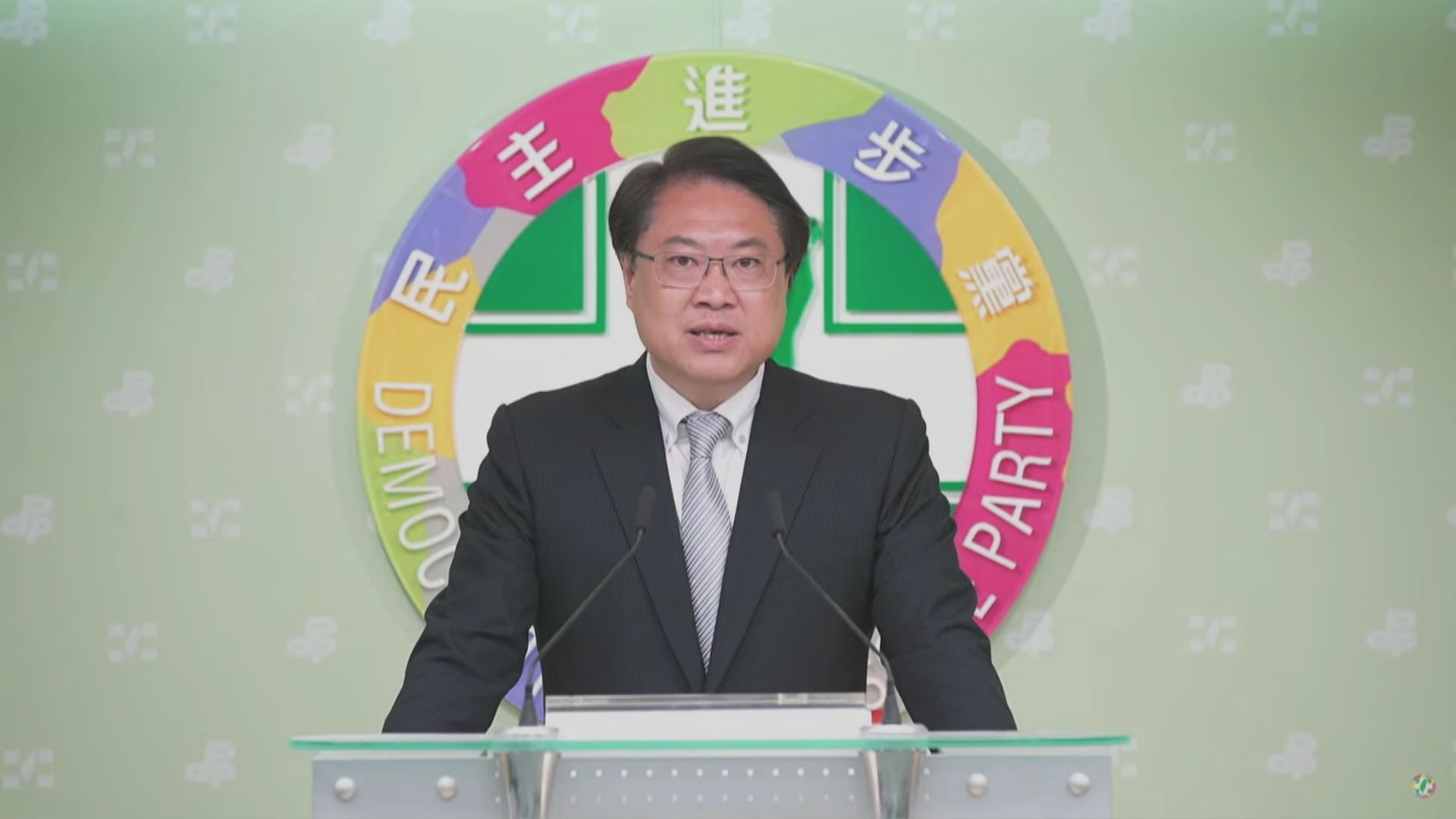台灣首輪大罷免投票全數否決　民進黨秘書長林右昌引咎請辭