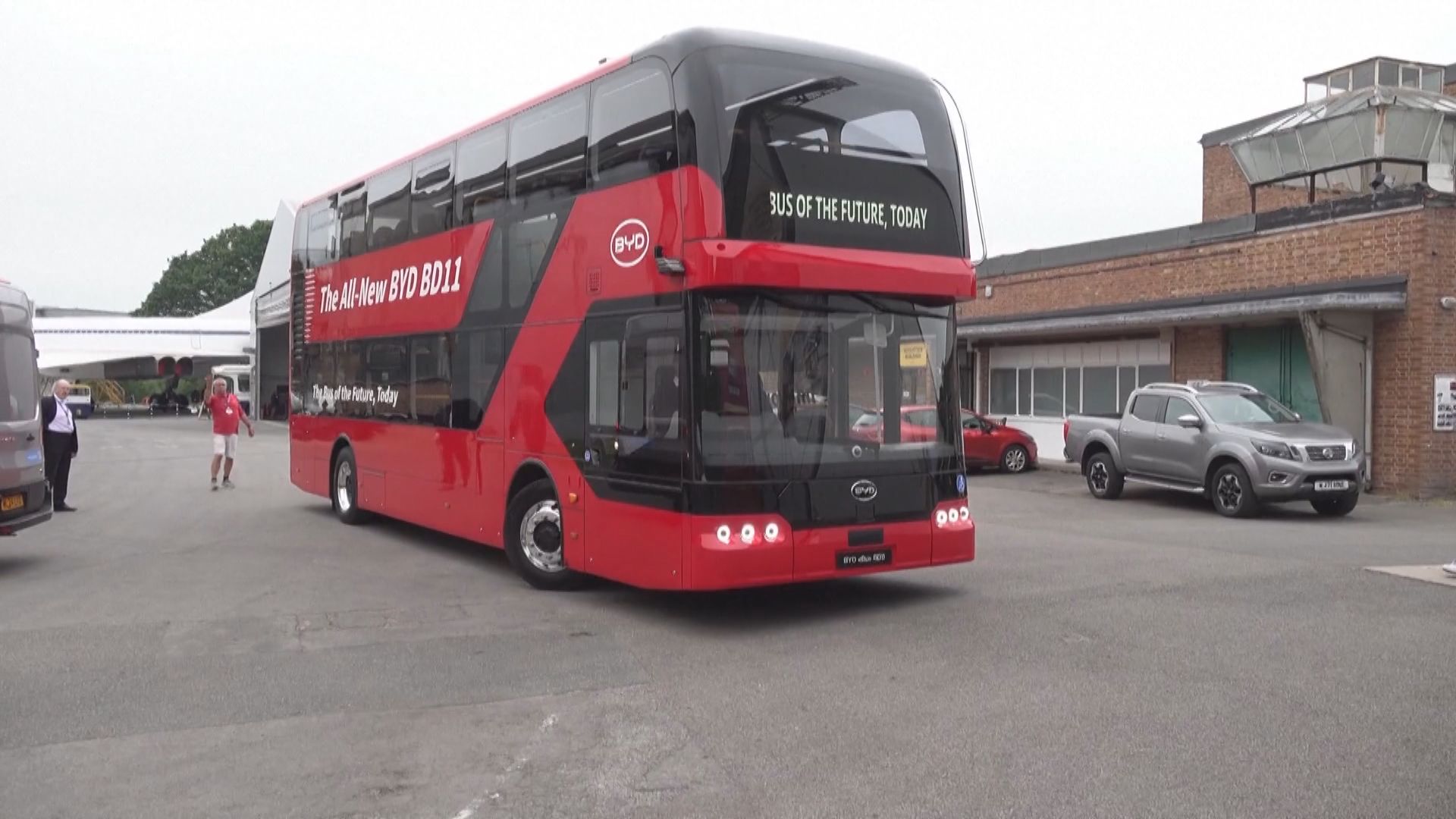 英國倫敦新一批電動雙層巴士由中國製造 料下半年投入運作