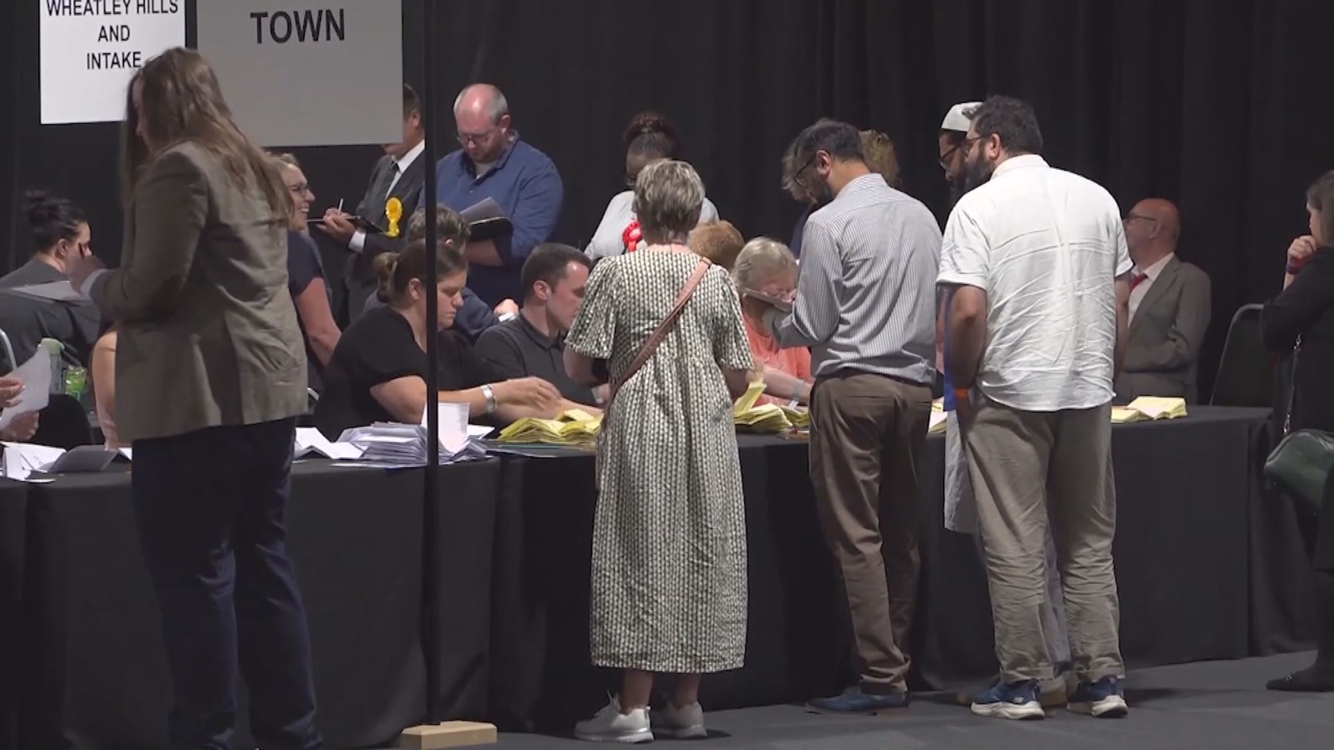 英國地方選舉|右翼改革黨橫掃工黨保守黨票倉 揚言兩黨政治告終