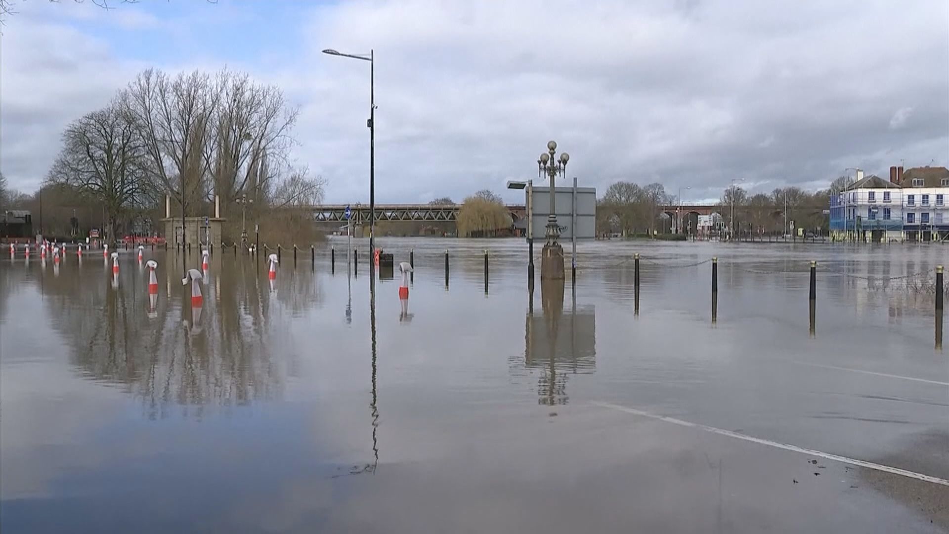 英國再遭風暴侵襲多個地區被洪水淹浸