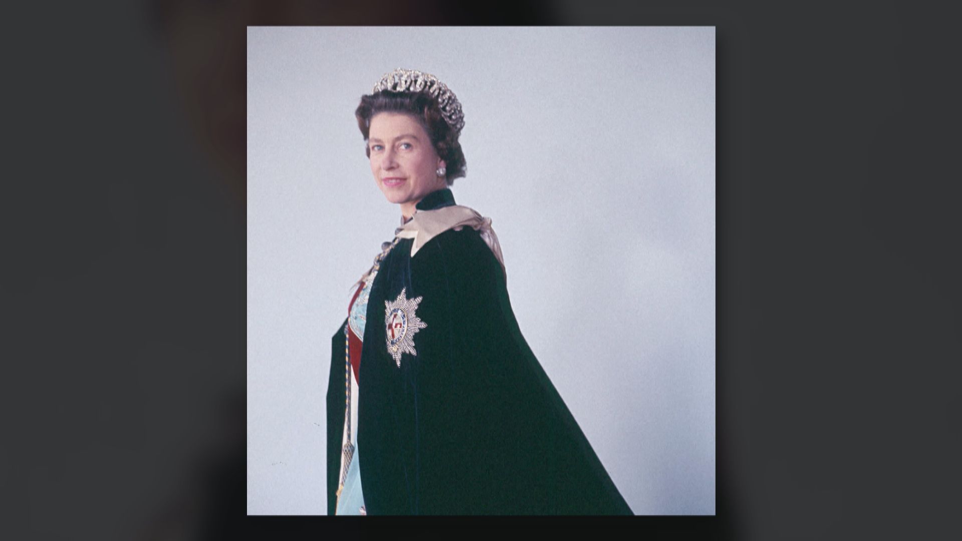 英女王逝世一周年  查理斯三世矢言為民服務