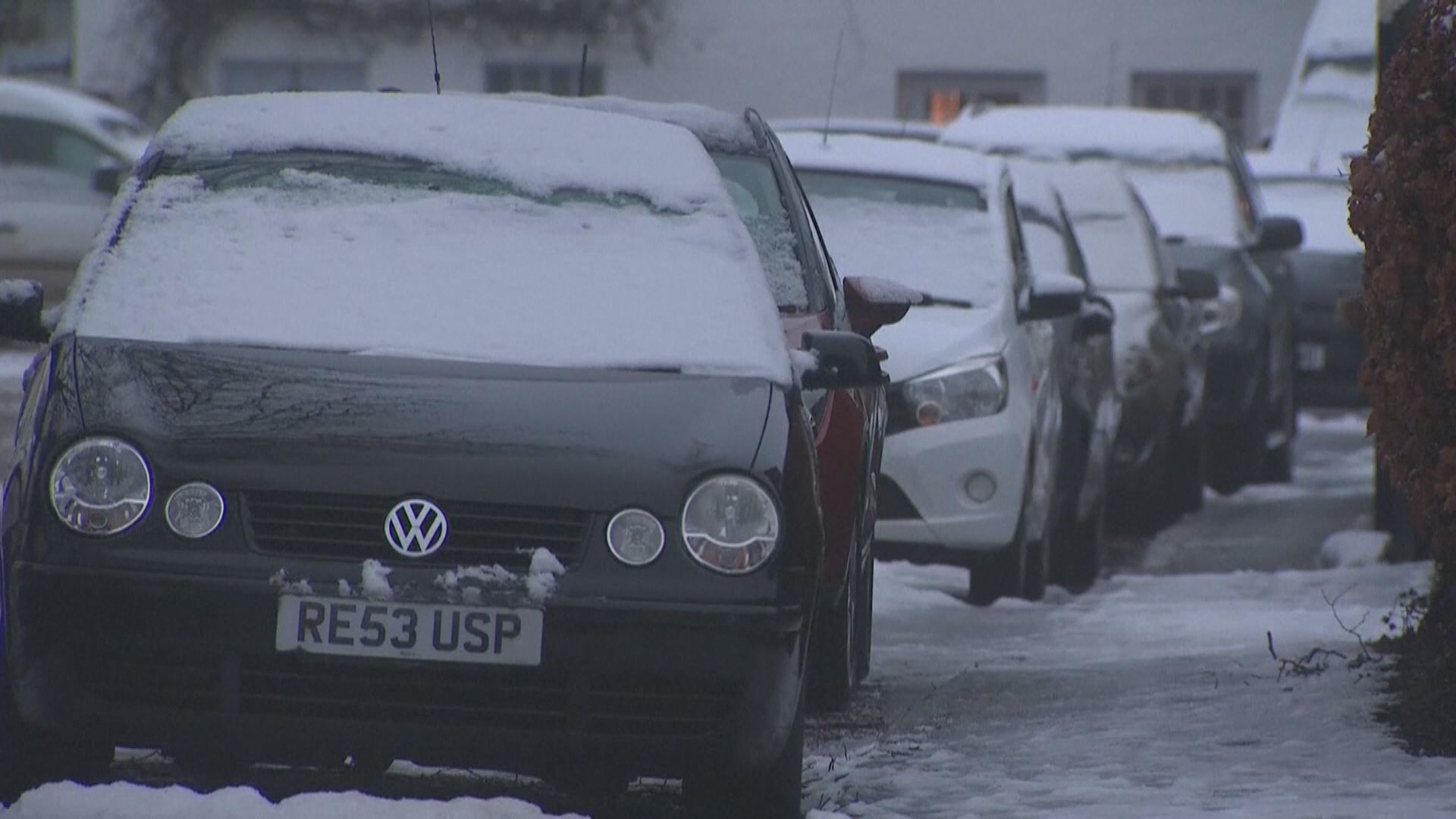 英國多地大雪數以千戶停電　多個機場一度暫停飛機升降