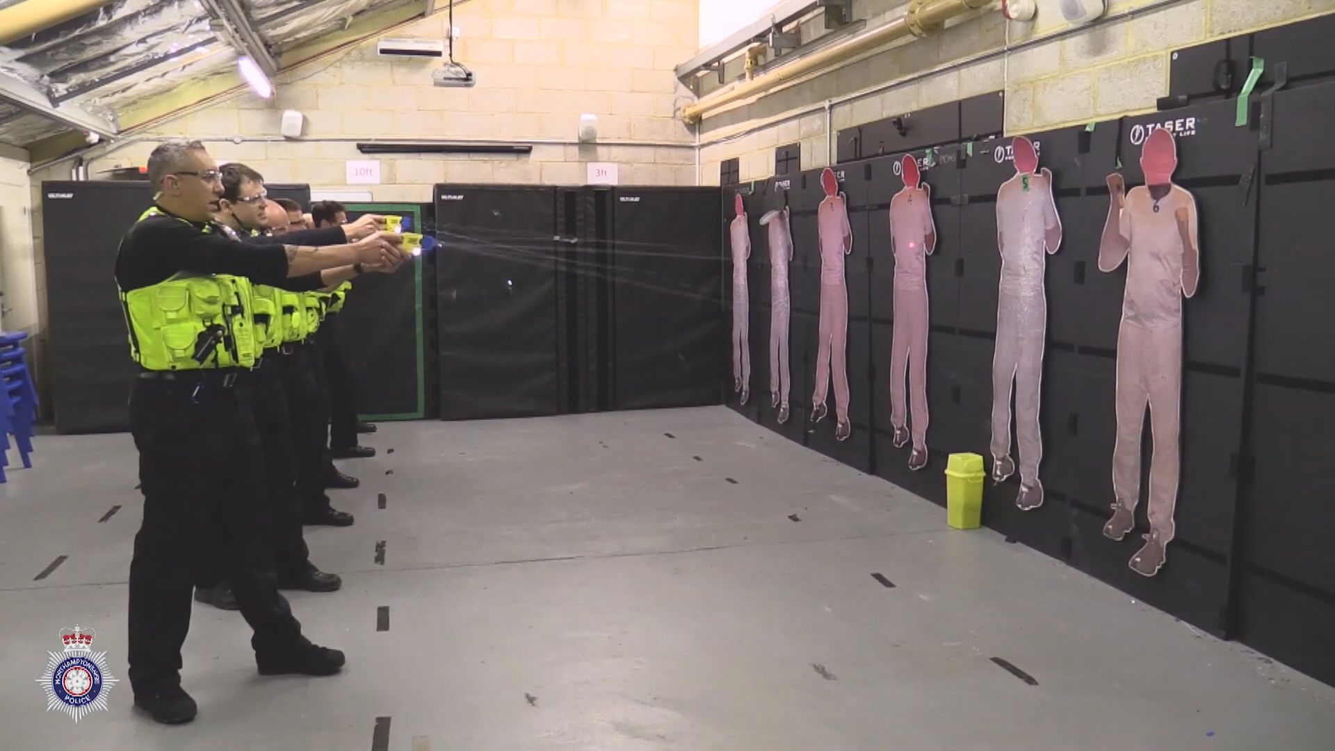 關注團體籲禁英國警員對未成年人士使用電槍