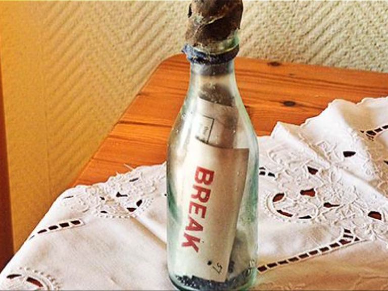 英發現飄浮逾百年最古老瓶中信