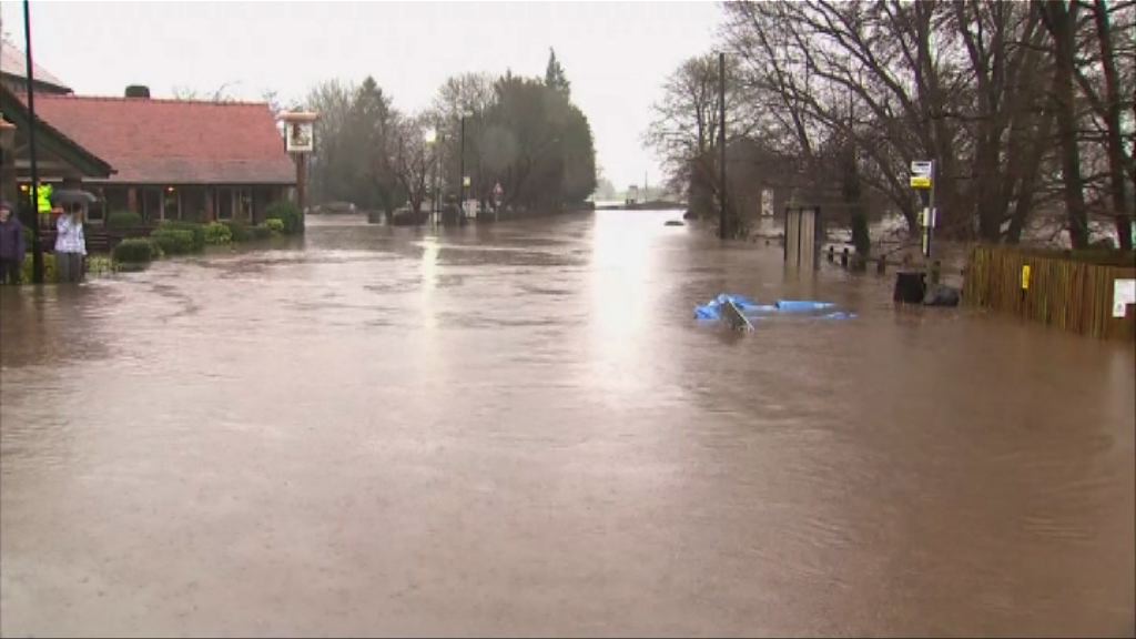 英國西北部水浸逾百地區收水浸警告