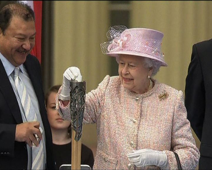 
英女王身處蘇格蘭密切關注公投