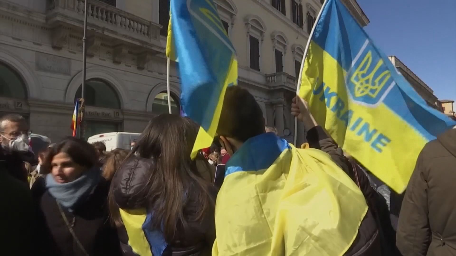 全球多國有反戰示威聲援烏克蘭
