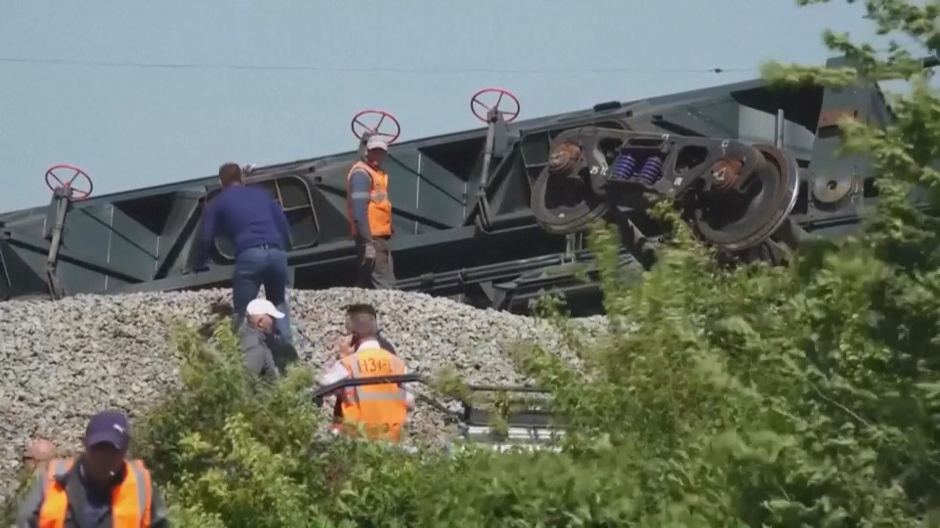 克里米亞火車出軌當局聲稱爆炸引致